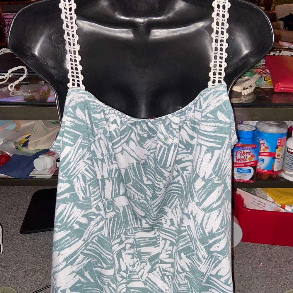 Lava Lace Tank Top - Picture 3 of 4